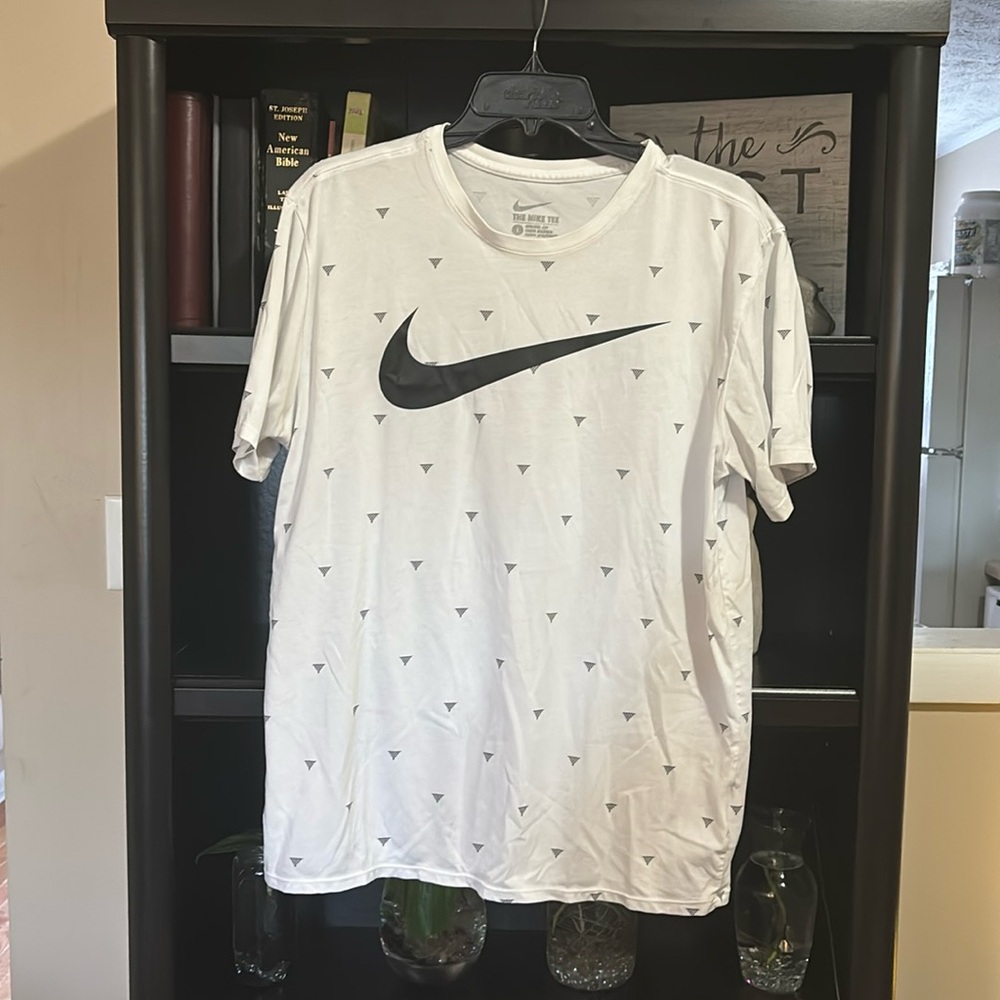 Nike T Shirt